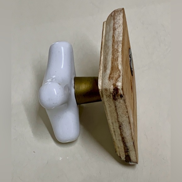 Repurposed Vintage Porcelain Faucet Handle Wall Mounting Coat Hanger - Picture 6 of 16